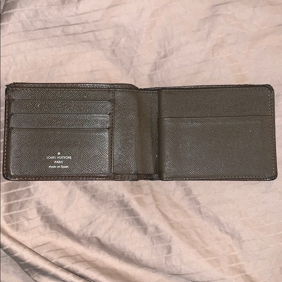 Louis Vuitton Epi Wallet - Picture 2 of 6